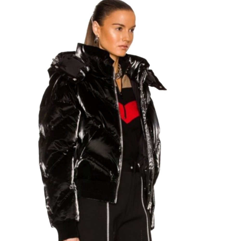 Cordova Niseko Women's Ski Jacket
NWT - Black Onyx - Size XS